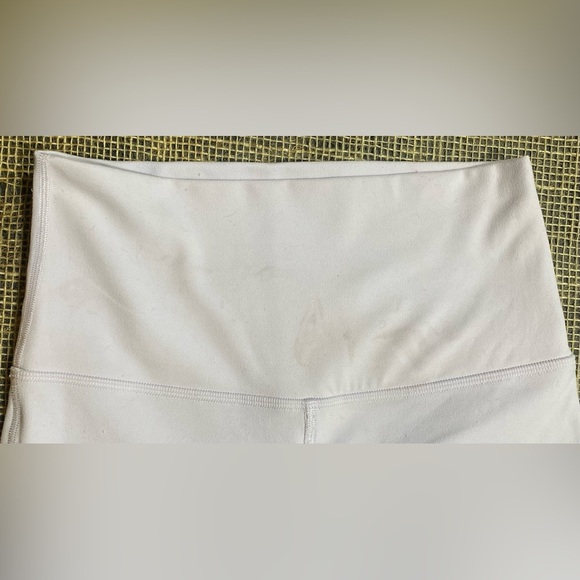 Lululemon Align Lavender Leggings, Sz 4, 4-way Stretch, High-Rise, Buttery Soft - Picture 8 of 8